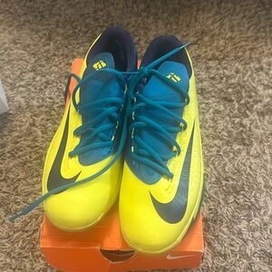 KD Vl yellow and mid navy